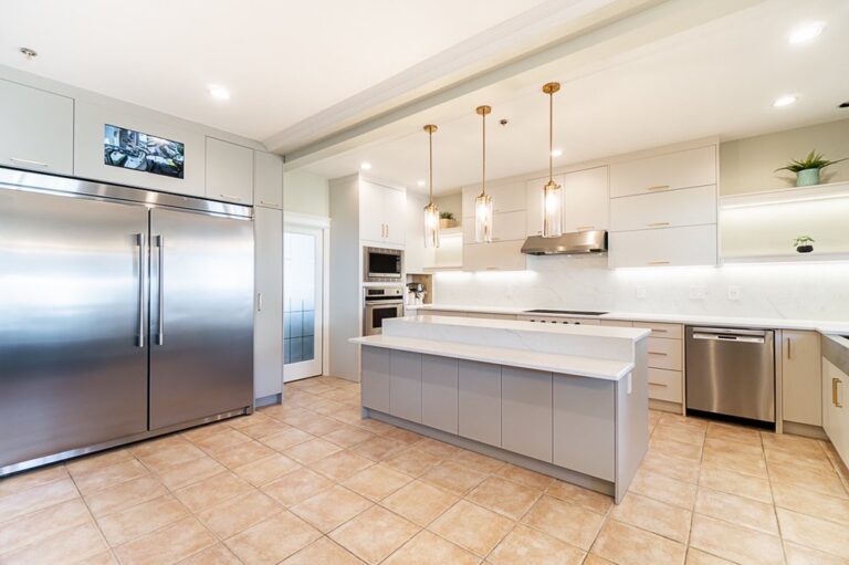 Large remodeled kitchen